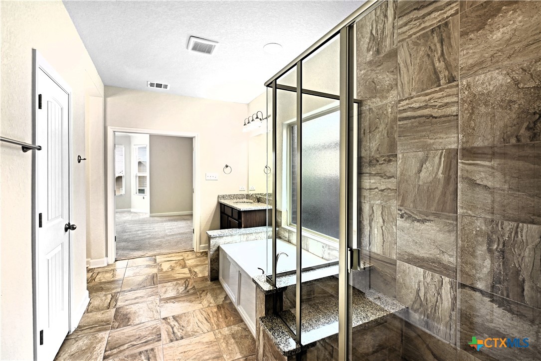 513 Concerto Ct Spring Branch Spring Branch, TX 78070 - Photo 13 of 22 Primary Bathroom