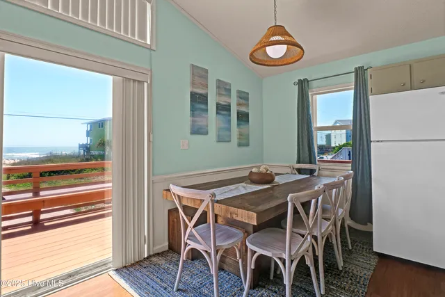 $2,250 | 1013 North Shore Drive, Surf City, NC 28445