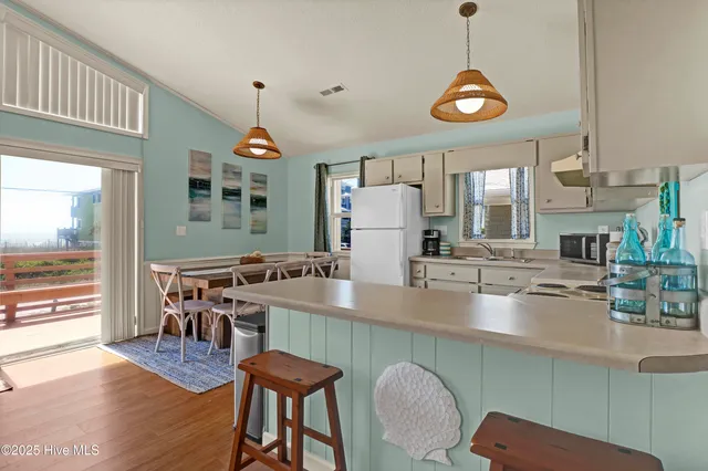 $2,250 | 1013 North Shore Drive, Surf City, NC 28445