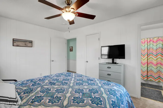 $2,250 | 1013 North Shore Drive, Surf City, NC 28445