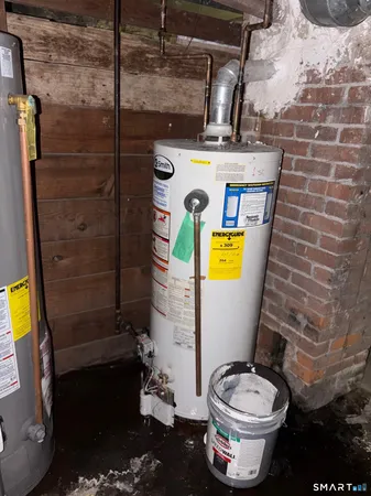 $499,900 | 541-543 Maple Avenue, Hartford, CT 06114