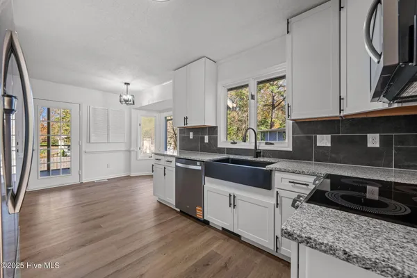 $320,000 | 309 Channel Run Drive, New Bern, NC 28562