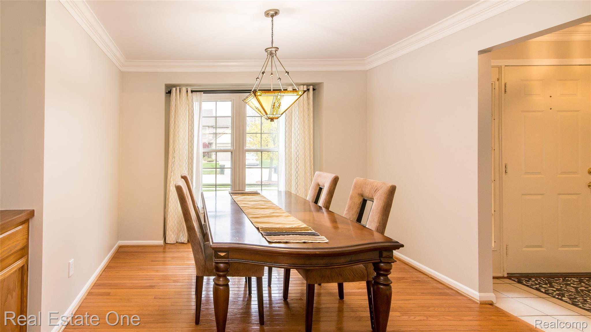 45669 Radnor Road Canton, MI 48187 - Photo 14 of 60 020_28.jpg