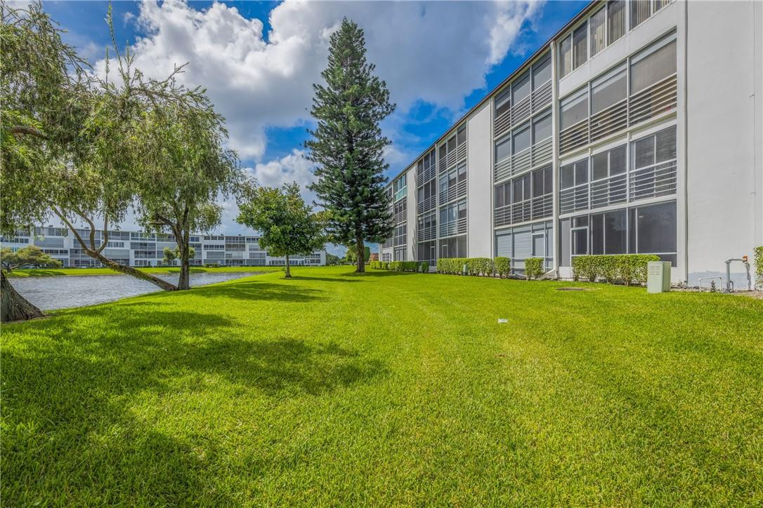 1024 Hythe B, Unit 1024 Boca Raton, FL 33434 - Photo 24 of 41 Photo 24