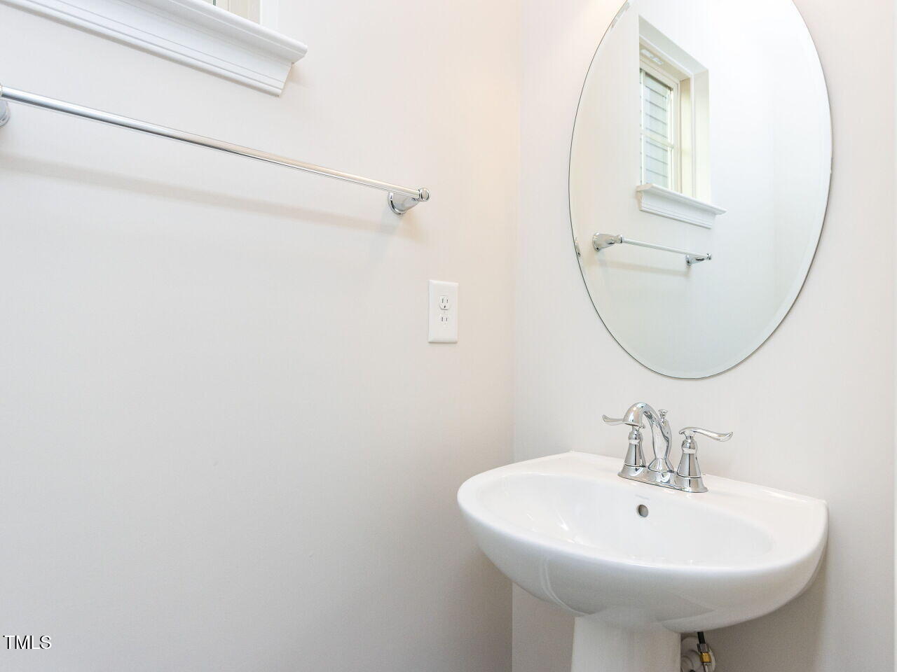 1384 Channing Park Circle Cary, NC 27519 - Photo 11 of 33 013-1280x960-half-bath