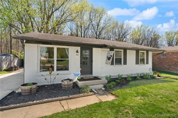 $199,900 | 2924 Linda Drive, New Albany, IN 47150