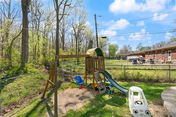 $199,900 | 2924 Linda Drive, New Albany, IN 47150