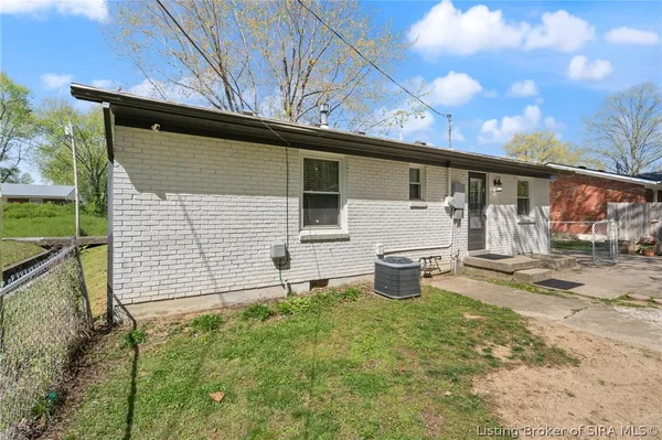 $199,900 | 2924 Linda Drive, New Albany, IN 47150