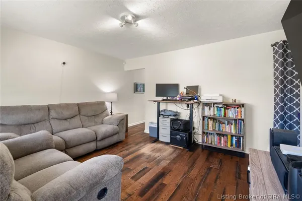 $199,900 | 2924 Linda Drive, New Albany, IN 47150