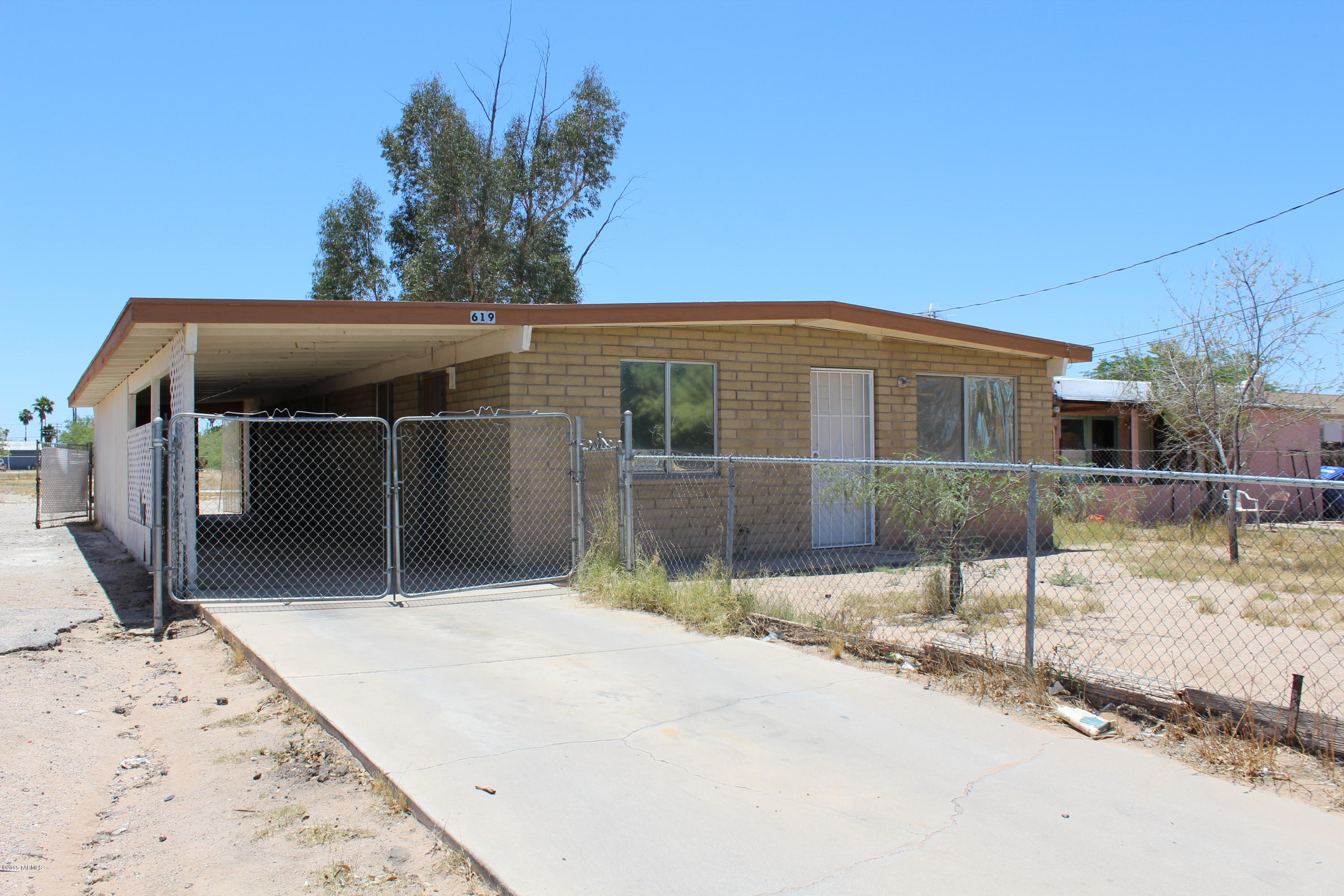 619 West Simmons Road Tucson, AZ 85705 - Photo 1 of 9 Gallery Image 1