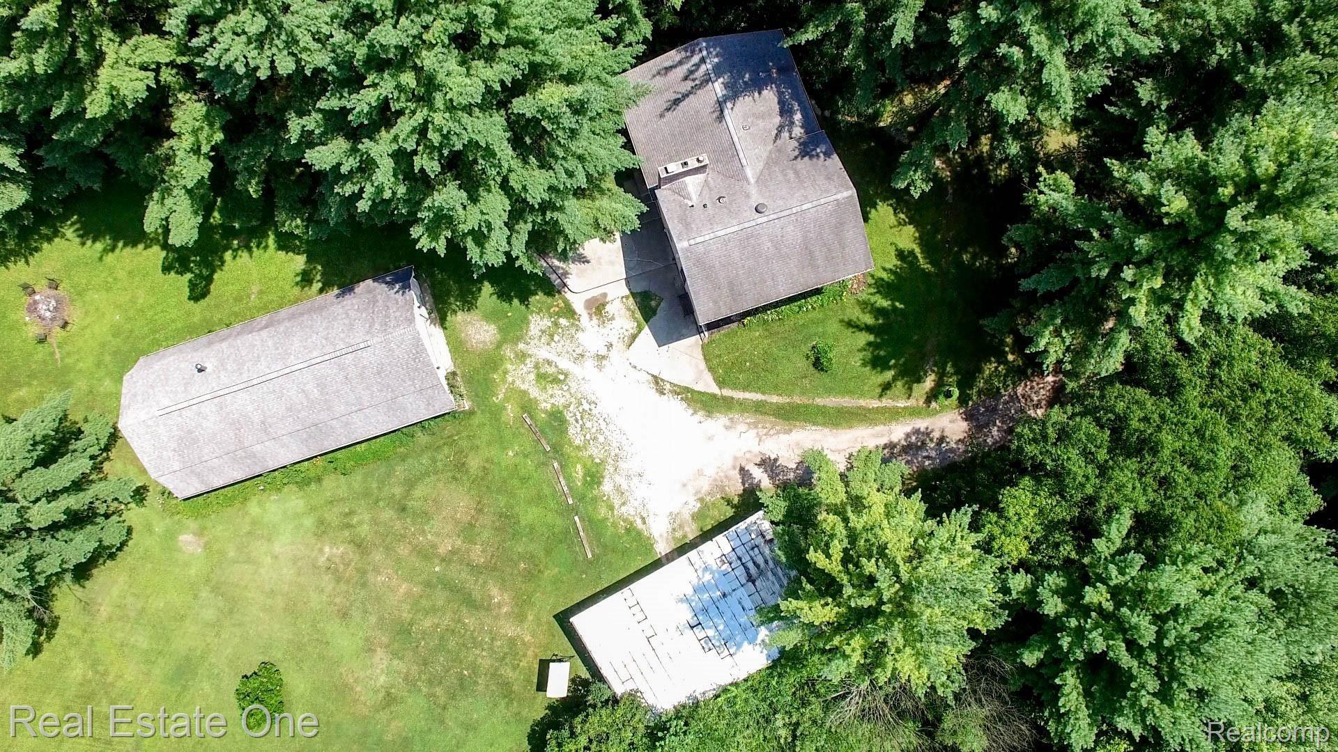 5620 Klettner Road St. Clair, MI 48079 - Photo 26 of 30 St Clair for Amanda Eller WCB (1).jpg