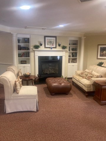 7 Crescent Way, Unit 307 Sturbridge, MA 01518 - Photo 2 of 13