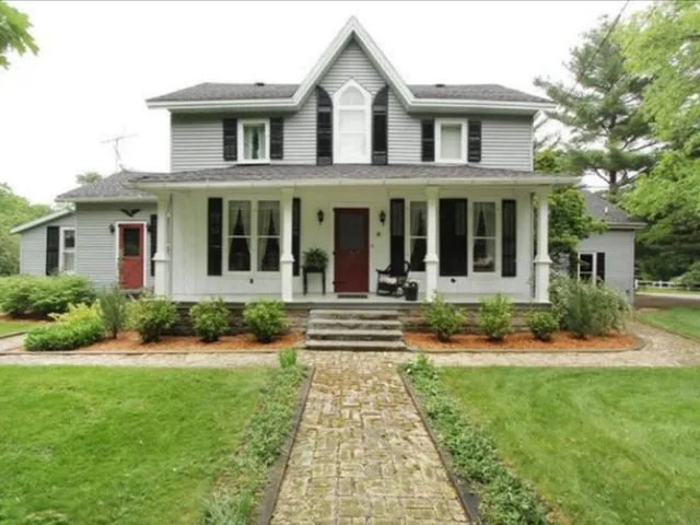 $349,900 | 4819 Leonard Street, Coopersville, MI 49404