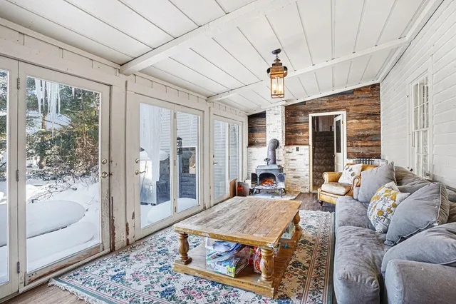 $349,900 | 4819 Leonard Street, Coopersville, MI 49404