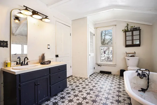 $349,900 | 4819 Leonard Street, Coopersville, MI 49404