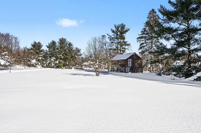 $349,900 | 4819 Leonard Street, Coopersville, MI 49404