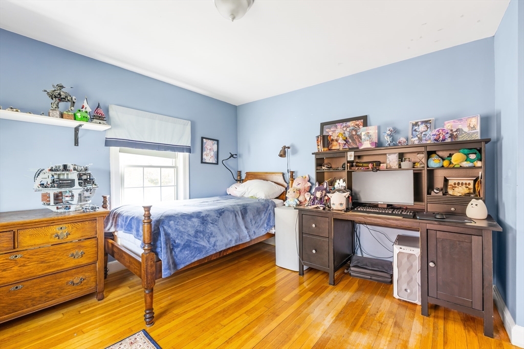 98 Cherry Street Newton, MA 02465 - Photo 15 of 24