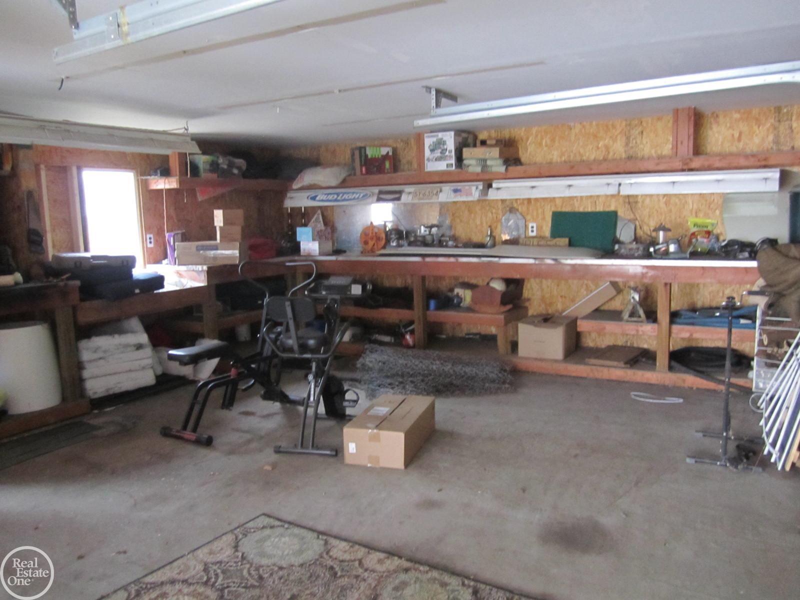 20005 Rensellor Street Livonia, MI 48152 - Photo 26 of 26 50161662-1a9c6f13-8ac7-4d74-b4e3-16d031c5d563.JPG