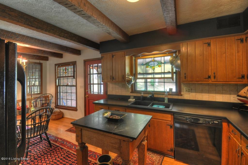 2709 Timber Hill Road Louisville, KY 40214 - Photo 28 of 52 DSC_0097_8_9 (1024x680)