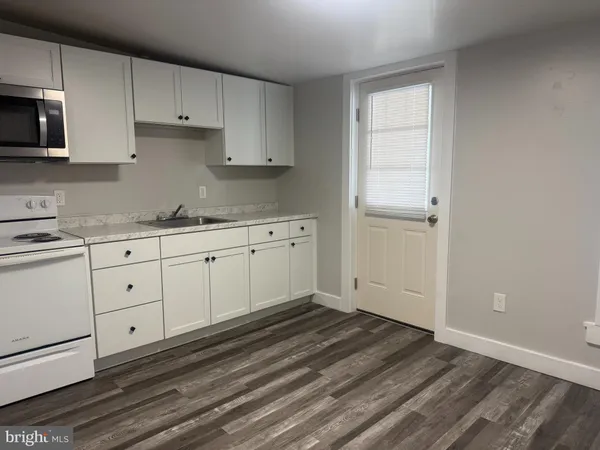 $1,200 | 7 South Spruce Street, Lititz, PA 17543