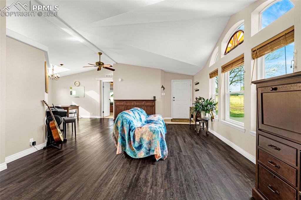 2084 Barrett Road Colorado Springs, CO 80926 - Photo 13 of 47