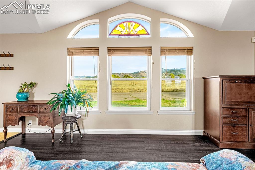 2084 Barrett Road Colorado Springs, CO 80926 - Photo 15 of 47