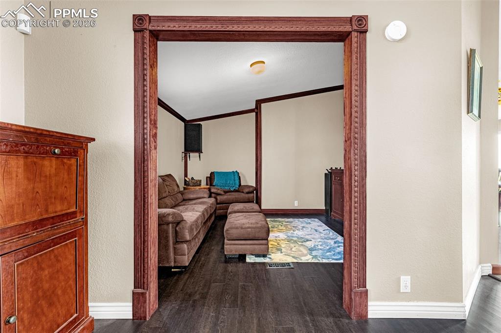 2084 Barrett Road Colorado Springs, CO 80926 - Photo 16 of 47