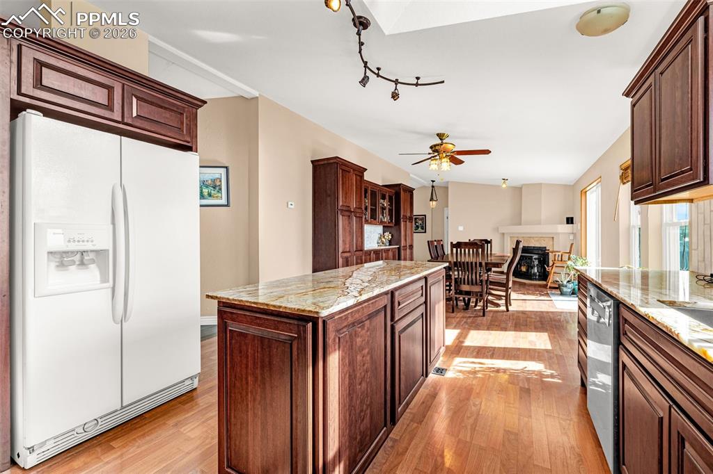 2084 Barrett Road Colorado Springs, CO 80926 - Photo 5 of 47