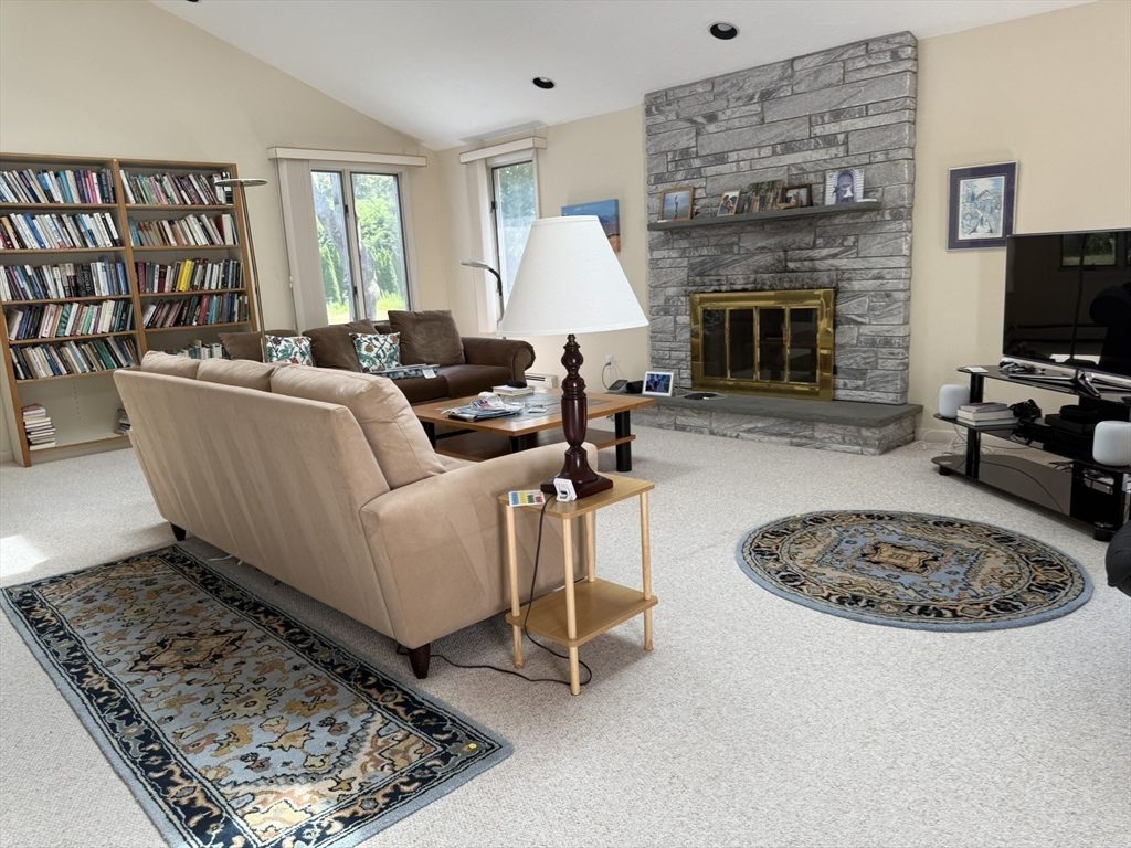 55 Esty Farm Road Newton, MA 02459 - Photo 6 of 22