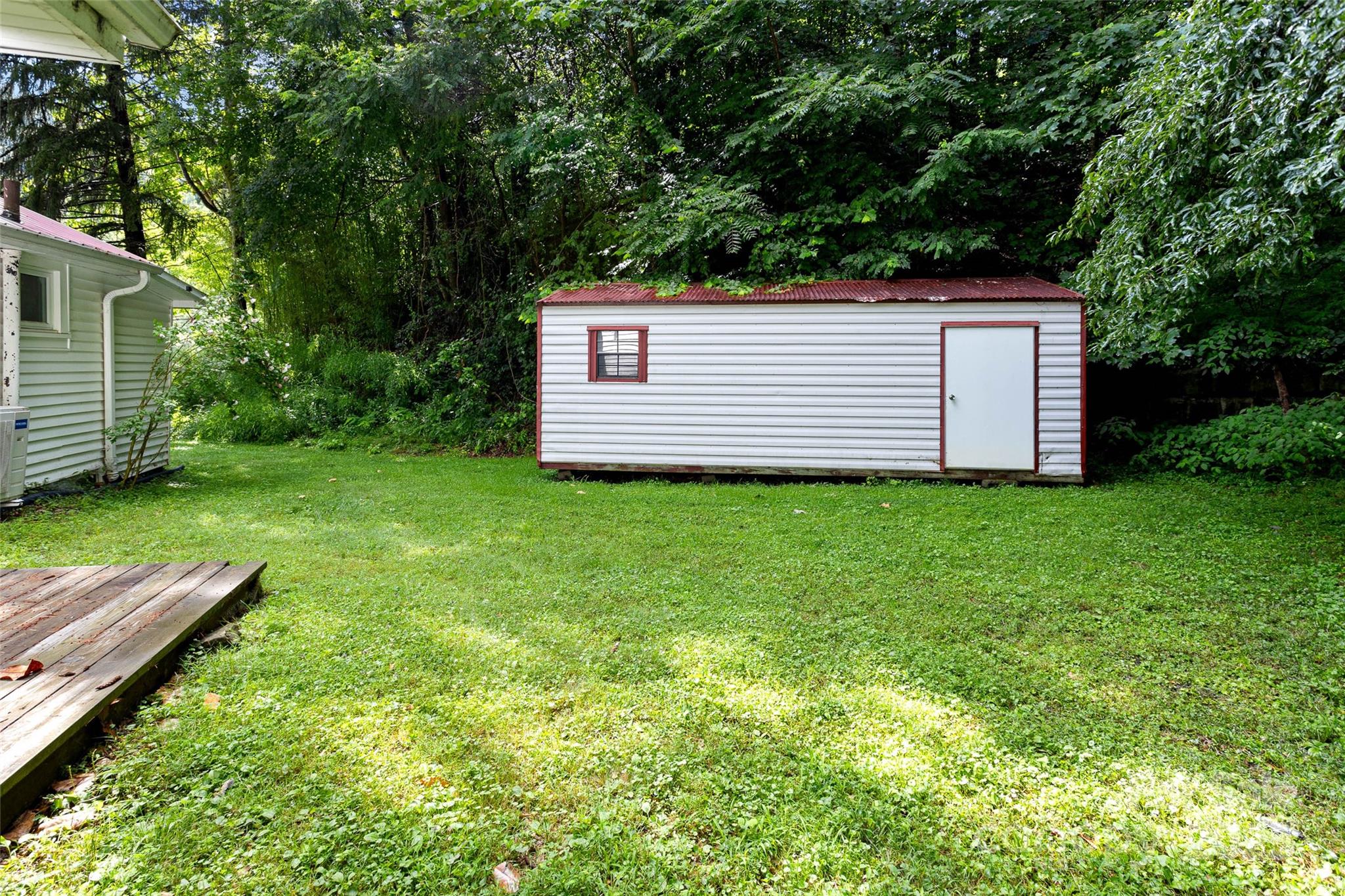 9521 Cruso Road Canton, NC 28716 - Photo 33 of 46