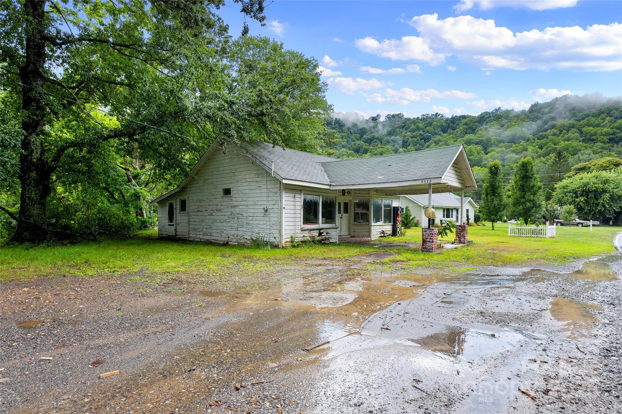 9521 Cruso Road Canton, NC 28716 - Photo 36 of 46