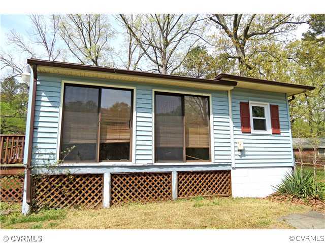 3310 Warner Road Richmond, VA 23225 - Photo 14 of 16 Exterior Front - Right side