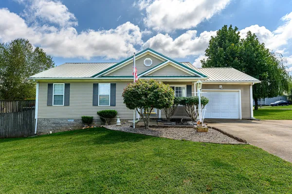$1,700 | 702 Artic Avenue, Oak Grove, KY 42262