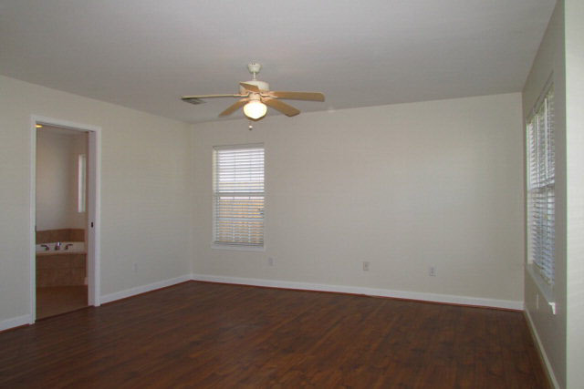 24602 Tarpon Lane Orange Beach, AL 36561 - Photo 16 of 40 Master Bedroom