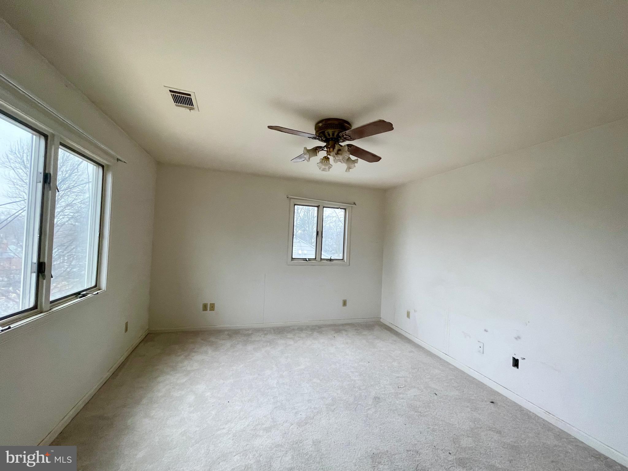 12420 Feldon Street Silver Spring, MD 20906 - Photo 20 of 33 an empty room with a window