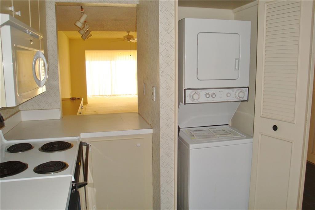 5333 Southeast Miles Grant Road, Unit I103 Stuart, FL 34997 - Photo 10 of 15 Gallery Image 10