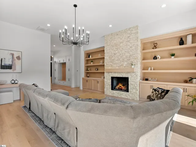 $849,000 | 610 Crowe Creek Trail, Inman, SC 29349