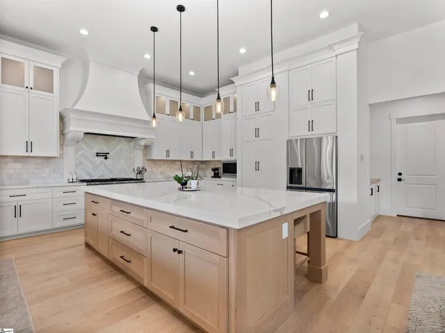 $849,000 | 610 Crowe Creek Trail, Inman, SC 29349