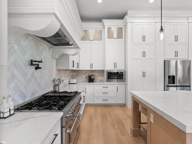 $849,000 | 610 Crowe Creek Trail, Inman, SC 29349