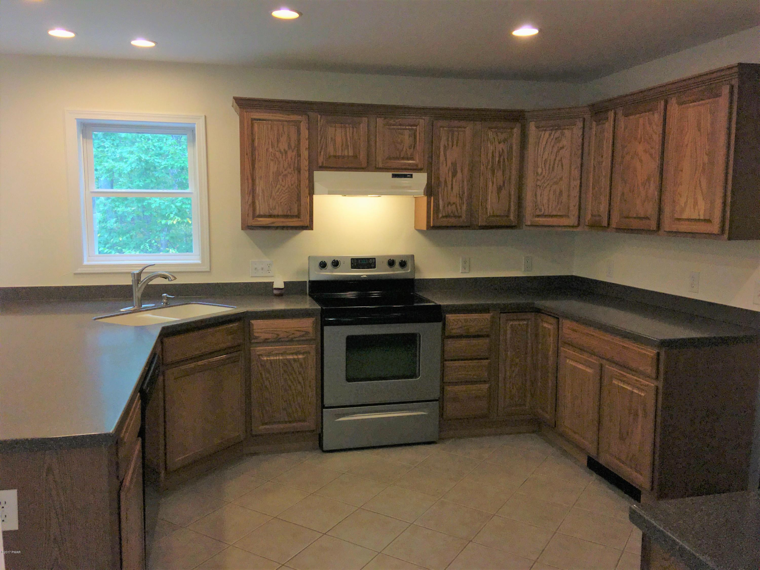 183 Nelson Road Milford, PA 18337 - Photo 6 of 38 IMG_2648