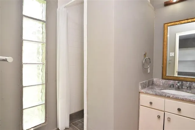 $1,100,000 | 1961 Dryden Road, Houston, TX 77030