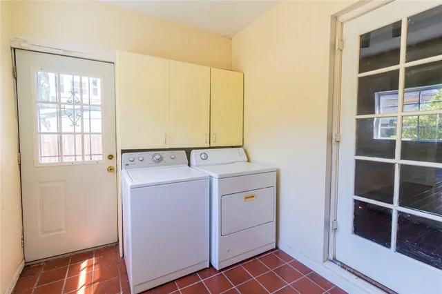 $1,100,000 | 1961 Dryden Road, Houston, TX 77030