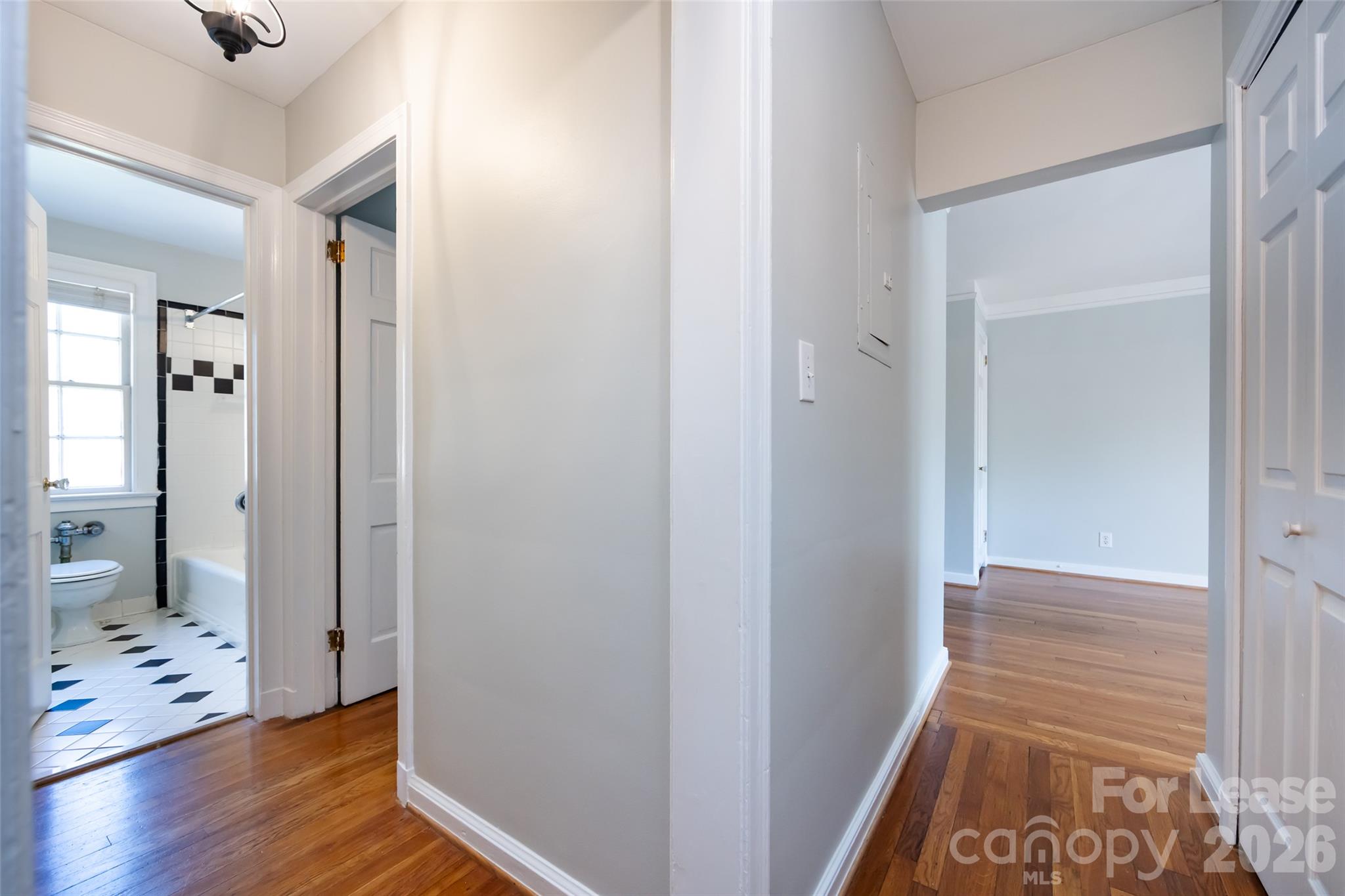104 Colville Road, Unit 42A Charlotte, NC 28207 - Photo 17 of 24 Gallery Image 17