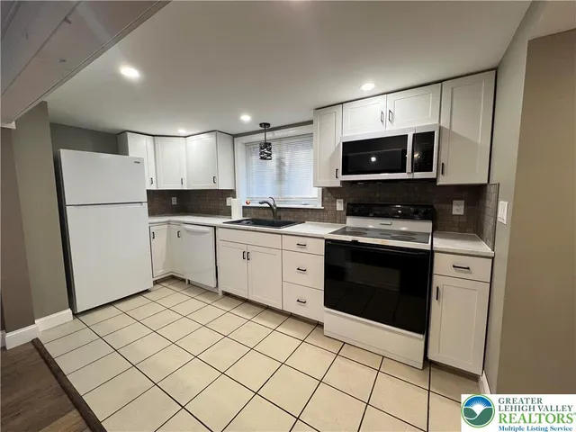 $2,000 | 3790 Redbud Drive, Northampton, PA 18067