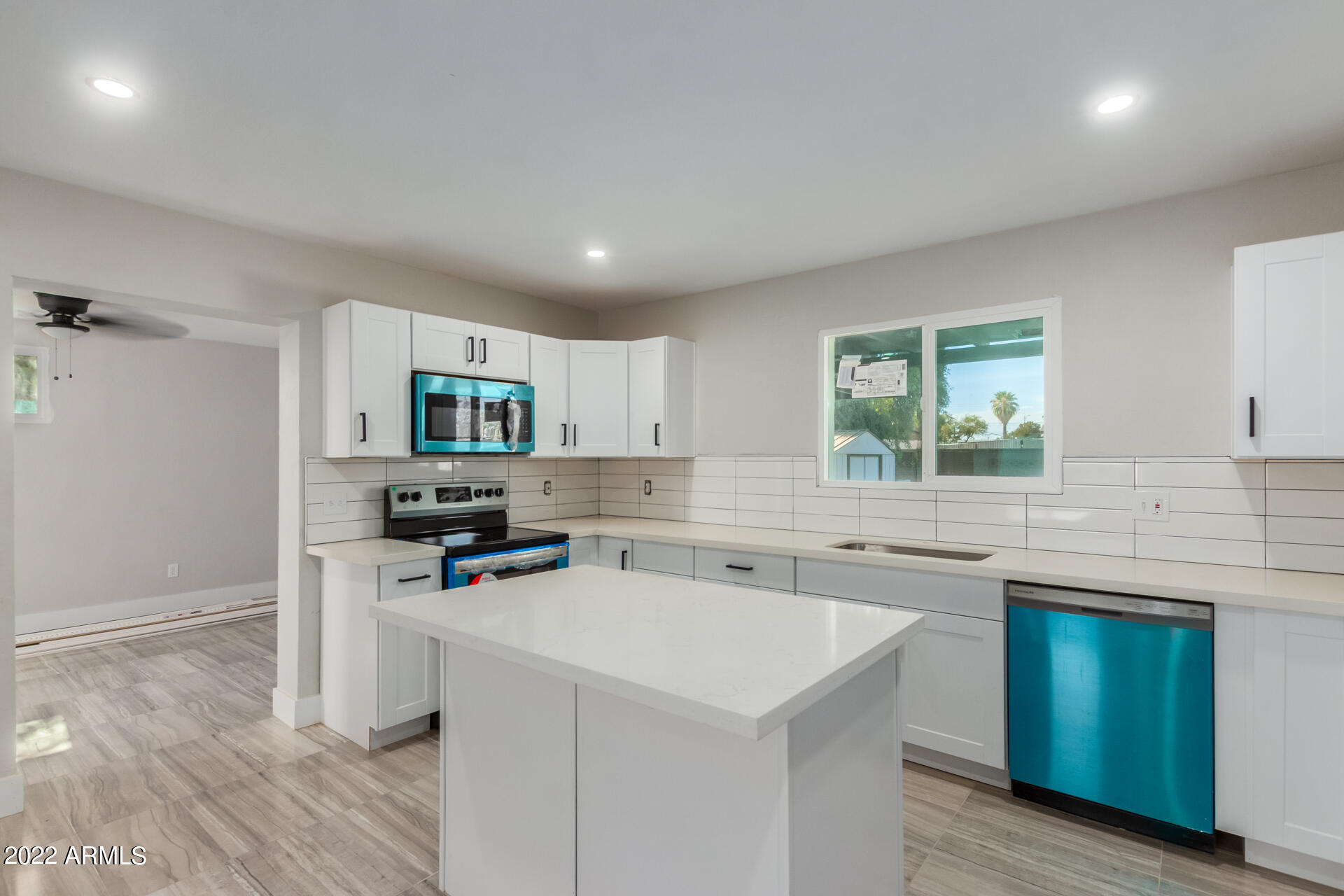 2914 West Charter Oak Road Phoenix, AZ 85029 - Photo 11 of 23 11 - Charter Oak