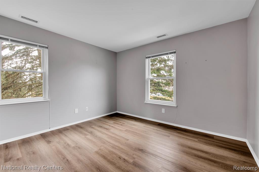 1613 O'Neil Circle Rochester Hills, MI 48307 - Photo 13 of 29
