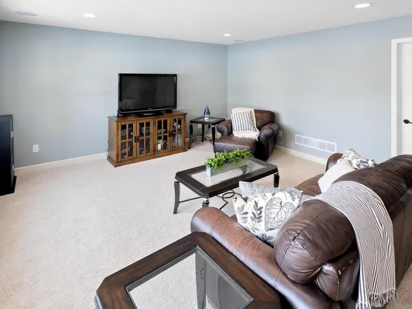 $770,000 | 17602 62nd Avenue North, Maple Grove, MN 55311