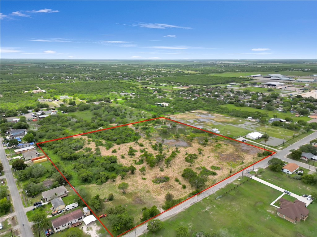 0 East 5th Street Sinton, TX 78387 - Photo 4 of 7 a view of city with ocean