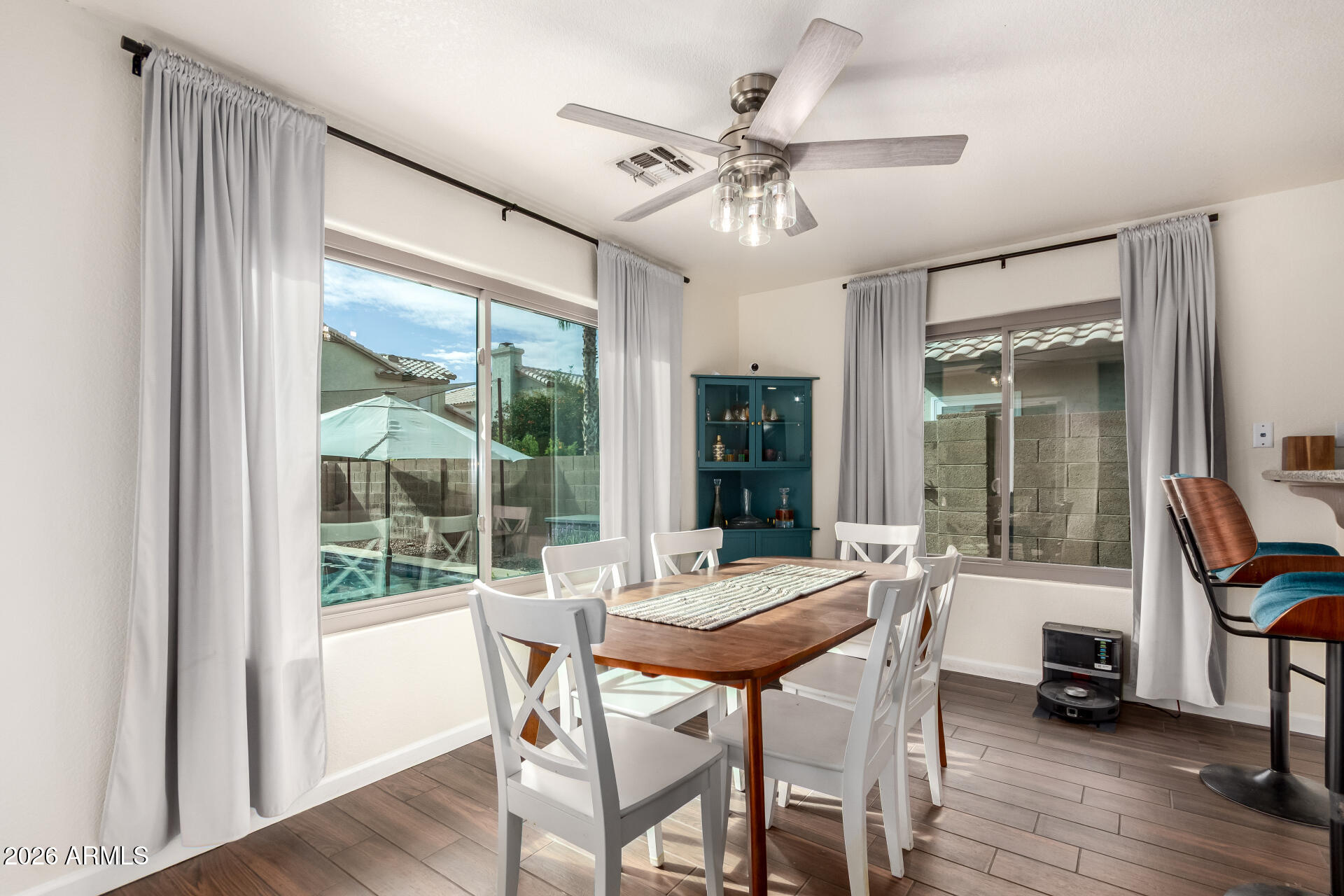 1727 East Aspen Way Gilbert, AZ 85234 - Photo 9 of 18 eat in kitchen