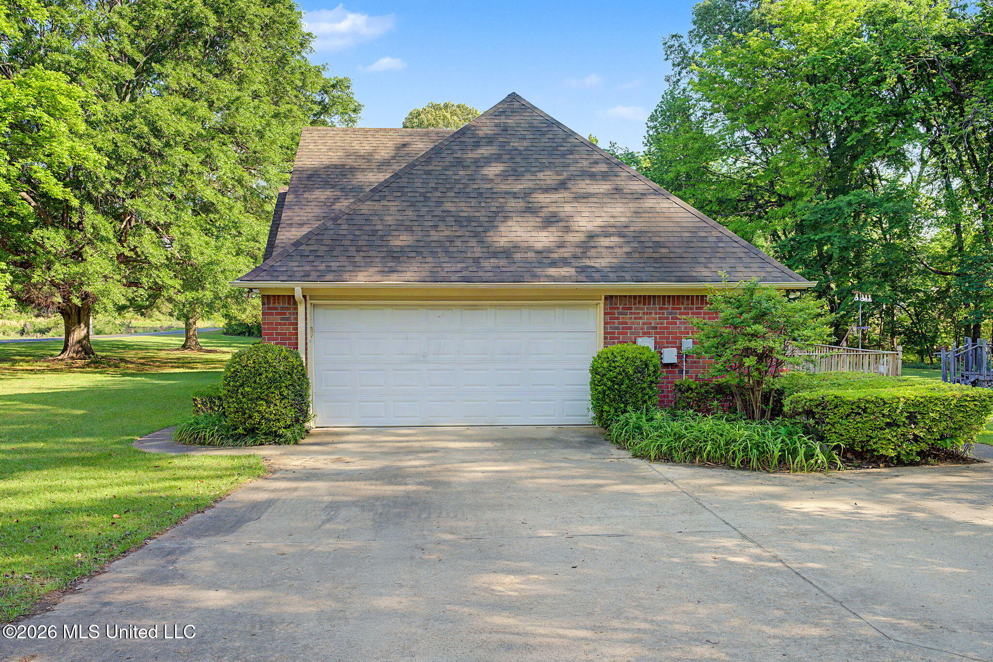 6490 Malone Road Olive Branch, MS 38654 - Photo 4 of 33 4-web-or-mls-6490 Malone-3